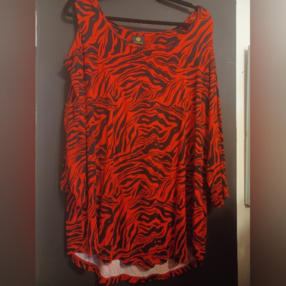 JM Collection Red and Black Animal Print Top
